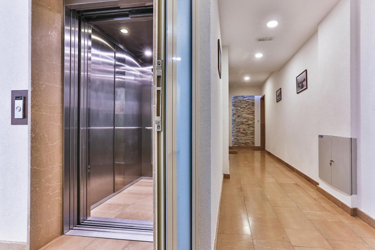 Montesun Boka Apartments Budva Buitenkant foto