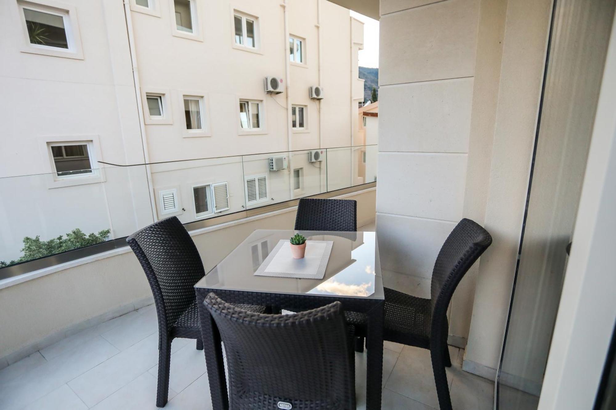 Montesun Boka Apartments Budva Kamer foto