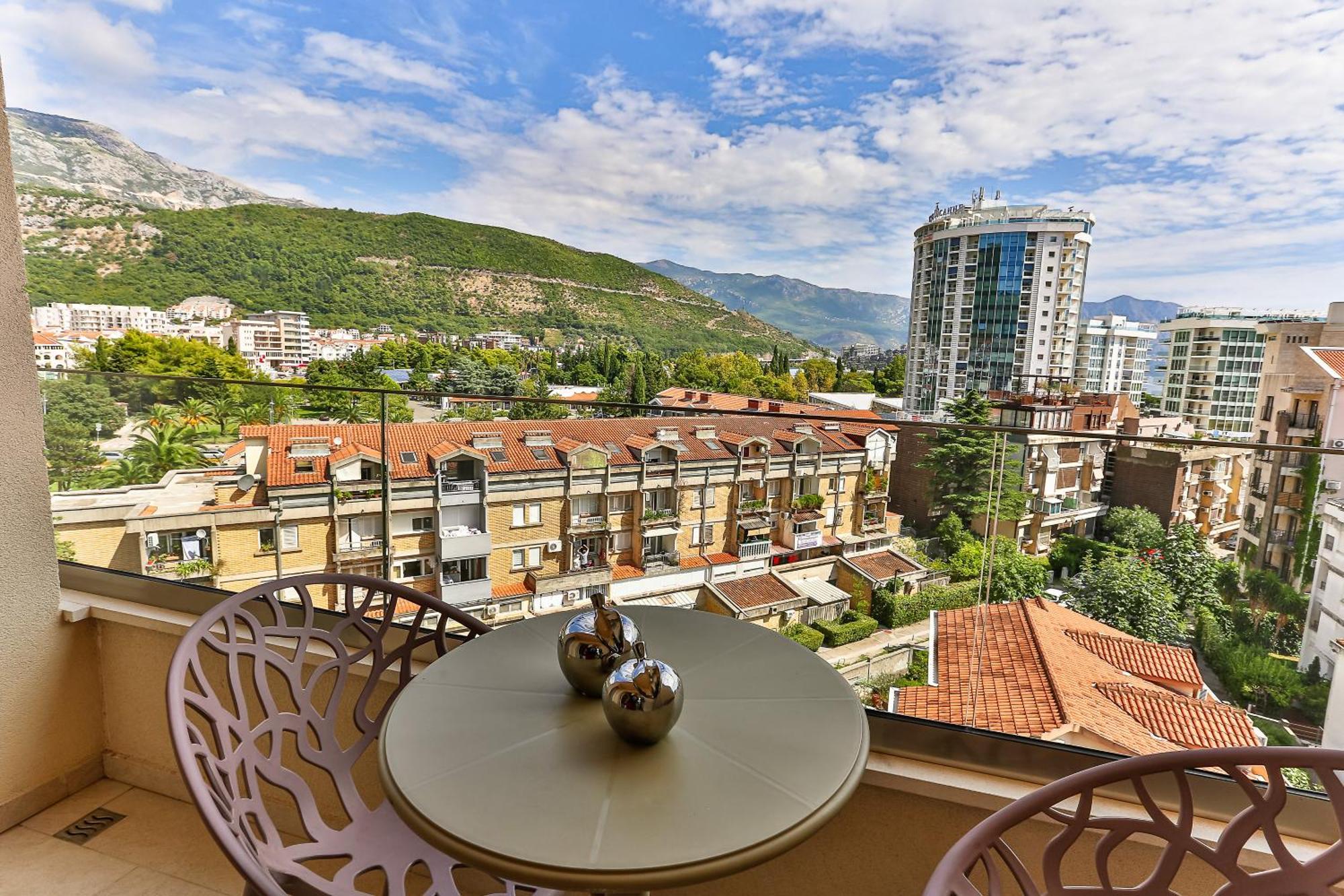 Montesun Boka Apartments Budva Buitenkant foto